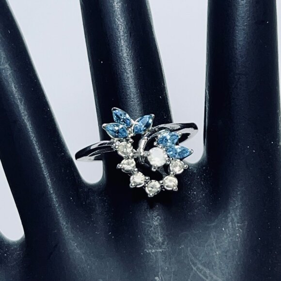 Vintage Silver Tone With Blue and Clear Rhinestone Statement Ring (R386) - Picture 2 of 7